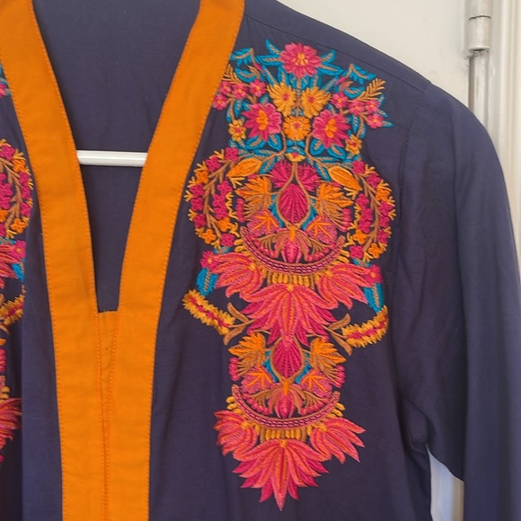 Khaadi Pakistani Indian kurta with embroidery. - Picture 3 of 6